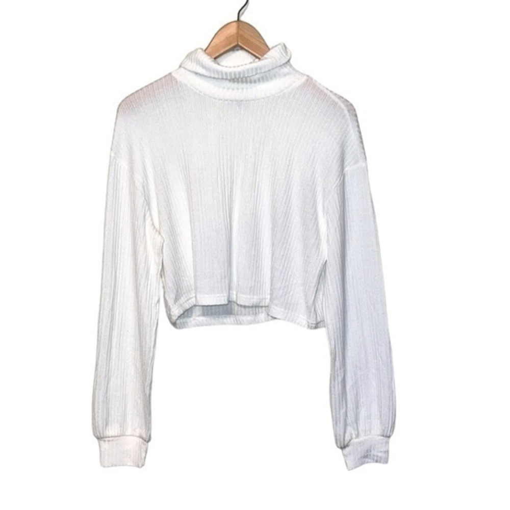 Shein Cropped long sleeve turtle ribbed sweater neck color white womens large